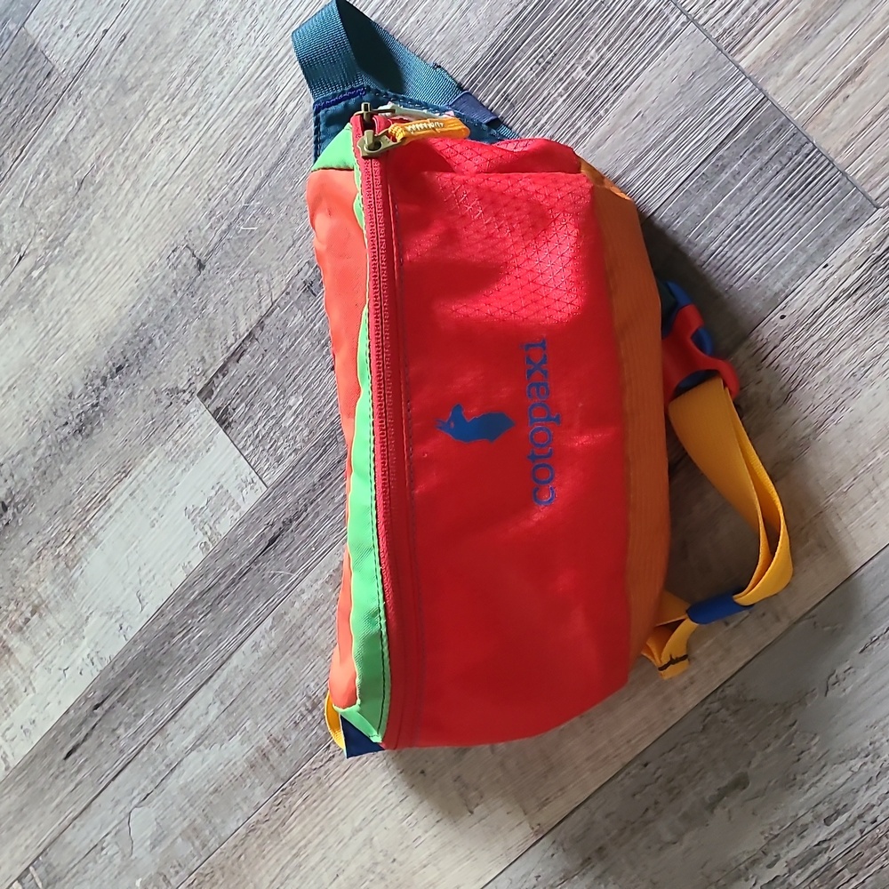 Cotopaxi cross body bag